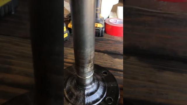 1997 Chevy Blazer Leaking rear axel seal, bad axel. смотреть онлайн
