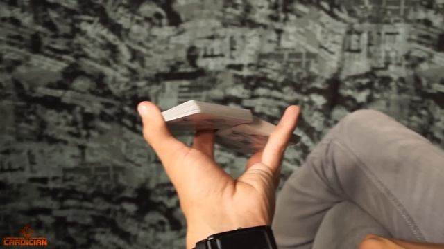 Как мешать карты одной рукой (One-Hand Shuffle) смотреть онлайн