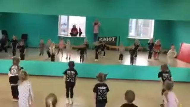 А я все летала смотреть онлайн