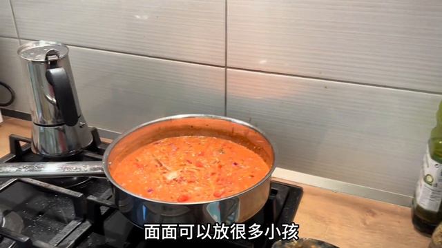 中美夫妻欧洲生活，捷克购物吃喝贵吗？混血萌娃为何抢着干活？ смотреть онлайн