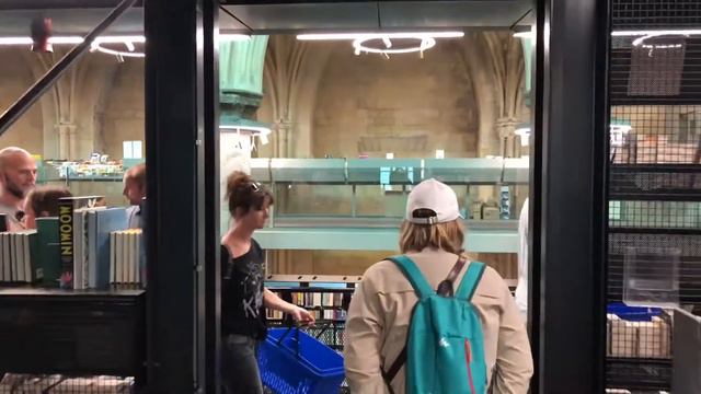 Библиотека в Готическом Соборе Нидерланды Маастрихт 2020 смотреть онлайн