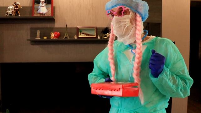 МЕДСЕСТРА ПОСТАВИЛА НАСТОЯЩУЮ КАПЕЛЬНИЦУ Сергею и СТРАШНУЮ КЛИЗМУ Элине. юс шоу