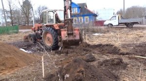 экскаватор ЗО 2621\/копаем яму под погреб
