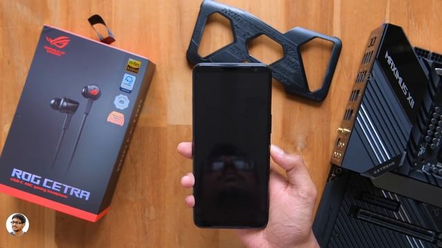 ROG Phone 3 Unboxing & initial Impressions... Ultimate Gaming Phone 2020 ? смотреть онлайн