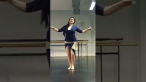 Тажикиски песни Арабиски тансует женщины кто ?