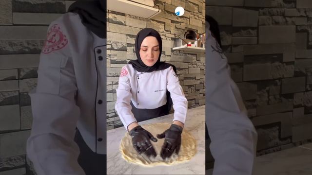 Албанский пирогИнгредиенты для албанского теста Размер чашки 200 мл 1 кг муки (8 стаканов) 600 мл во смотреть онлайн