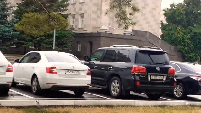 Оренбург,Парк у дома советов и таксопарк правительства смотреть онлайн