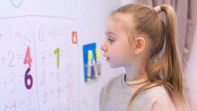 МЫ РАЗРЕШАЕМ РИСОВАТЬ НА СТЕНАХ! смотреть онлайн