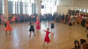 Танцы ча ча раз два три