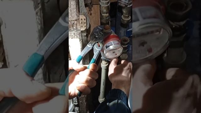 ⁉️Счётчики на воду|Как заменить счётчик воды самостоятельно смотреть онлайн