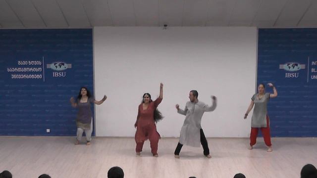 Aaj Ki Party / Dance group Lakshmi / Indian evening / International Black Sea University смотреть онлайн