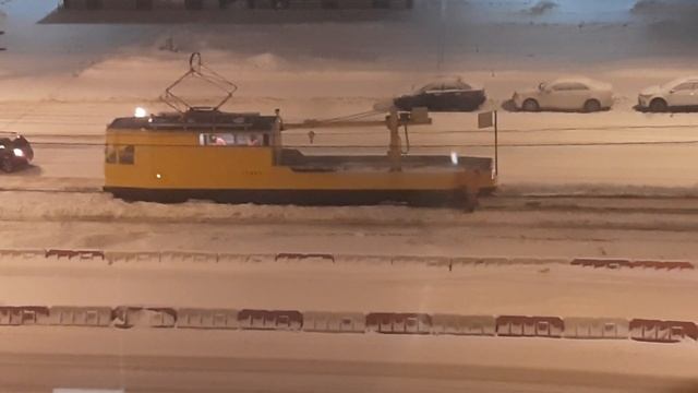 Починка трамвайных путей в 3 часа ночи в СПБ. смотреть онлайн