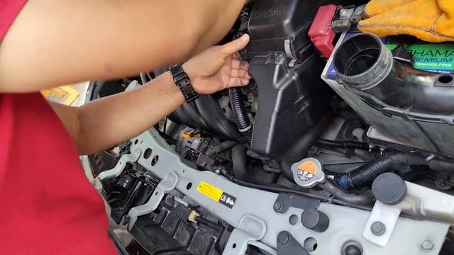 NISSAN ALMERA 2014 AIR FILTER REMOVAL смотреть онлайн