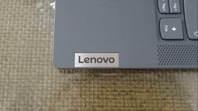 Unboxing and first boot Lenovo Ideapad 5 14" смотреть онлайн