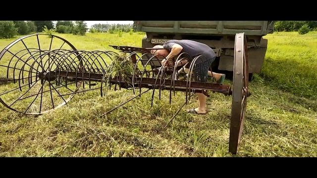 Сенокос. Выходные в деревне смотреть онлайн