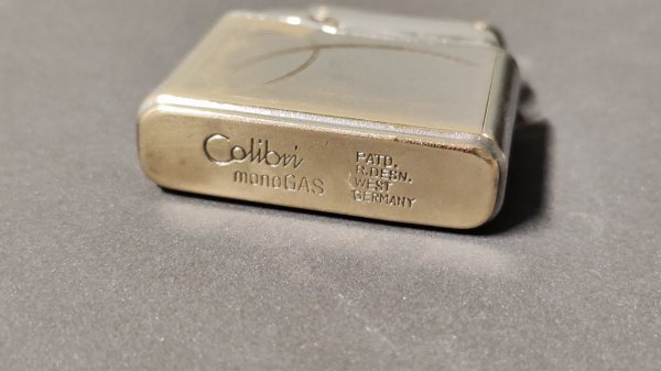 Зажигалка Colibri monoGAS.