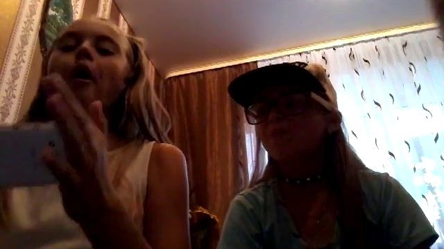 ШОК!!!МЕНЯ ПОБИЛИ РЕМНЕМ НА КАМЕРУ!!БЫЛО ОЧЕНЬ БОЛЬНО??!!ЗА ЧТО! ! ; (( смотреть онлайн