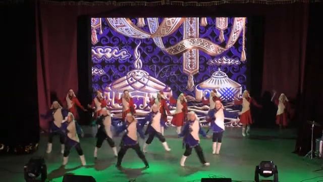 Образцовый хореографический ансамбль "Дамырак" народный танец "Ойтулааш" смотреть онлайн