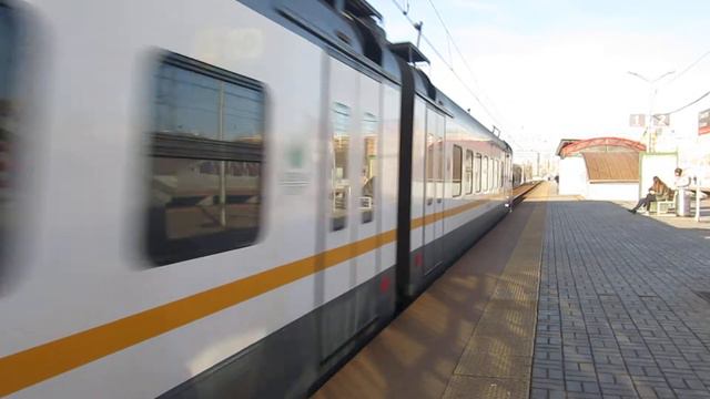 Электропоезд ЭП2Д-0016 ЦППК станция Очаково 17.04.2019 смотреть онлайн