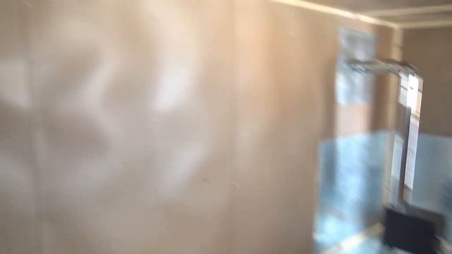 Бытовка 2.3х5.8м.  отделка металлическим листом с печкой. Цена в СПб 67 301руб.