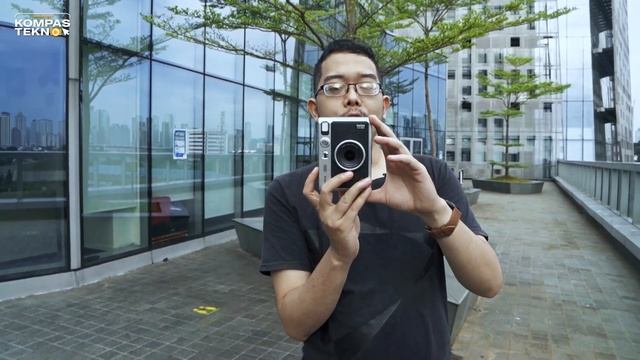 Review Fujifilm Instax Mini Evo, Kamera Hybrid Bisa Instan dan Digital смотреть онлайн