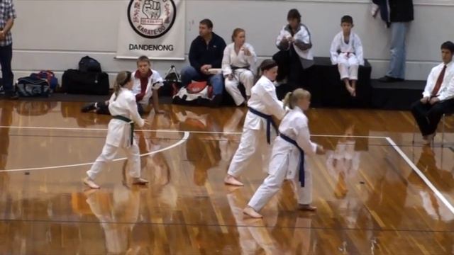 gkr wc5 15 08 2009 sat ring1 jnr team kata 01 saifa смотреть онлайн