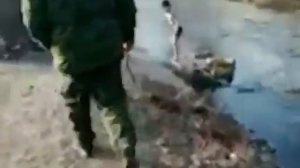 В Токмаке два мальчика в -11 градусов практически голышом ловили на речке рыбу