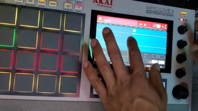 Akai MPC Live II Retro Edition UPDATE!! Record Player SAMPLING, BEAT MAKING + MORE!! ft. Randino смотреть онлайн
