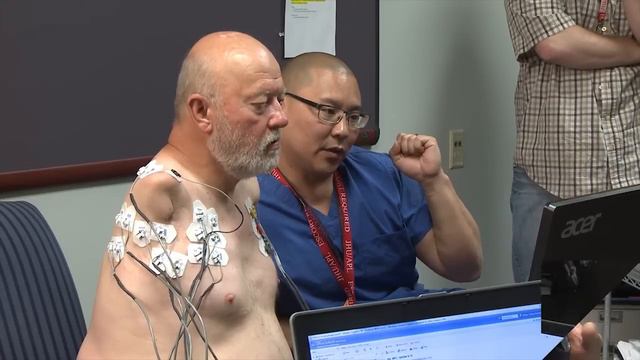 Amputee Makes History with APL’s Modular Prosthetic Limb смотреть онлайн