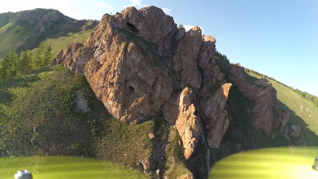Торгашинский хребет, скала Арка, город Красноярск. FPV drone freestyle, Krasnoyarsk смотреть онлайн