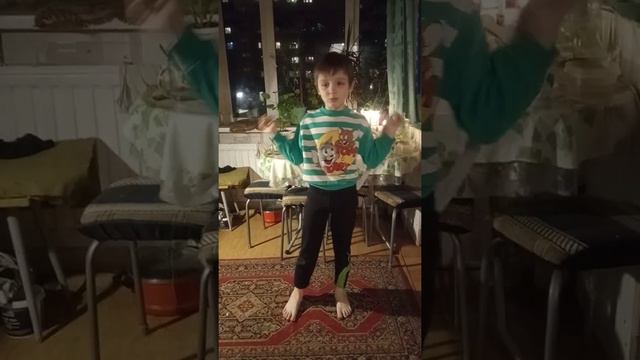 Лев со скакалочкой 😻😄 .
Мастер-класс от Лёвы Певзнера. смотреть онлайн