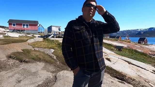 Exploring Oqaatsut with a Local Guide in Ilulissat, Greenland (Oqaatsut Settlement Boat Tour) смотреть онлайн
