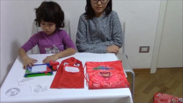 LOL SURPRISE/PI JAMASKS/Носки с подарками от Баба Яги смотреть онлайн