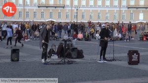 Уличные музыканты круто исполнили песню Цоя - «Кукушка» / Бешенная энергетика / Завели толпу