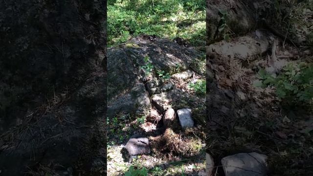 "Девичий камень" неподалеку от д. Старая Слобода Крупского р-на Минской области (Беларусь). смотреть онлайн