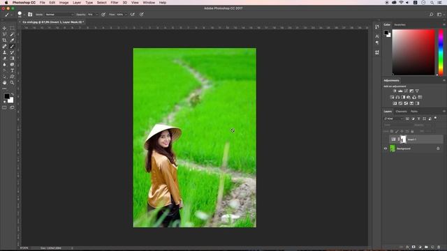 Tự học Photoshop - 47/70 Chuyển thành ảnh âm bản (Invert) смотреть онлайн