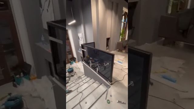 Стеклянные перила лестницы смотреть онлайн