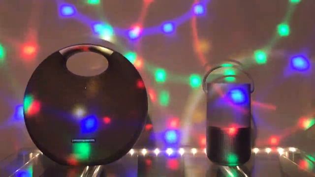 Bose Portable Home Speaker vs Harman Kardon Onyx Studio 5 sound battle смотреть онлайн