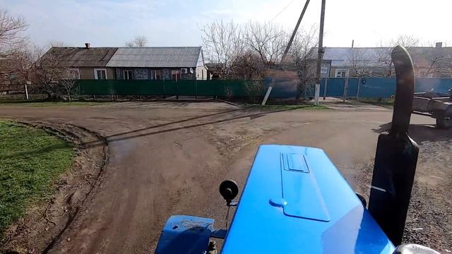 Василий Алексеевич меняет трактора как перчатки! Будни механизаторов. смотреть онлайн