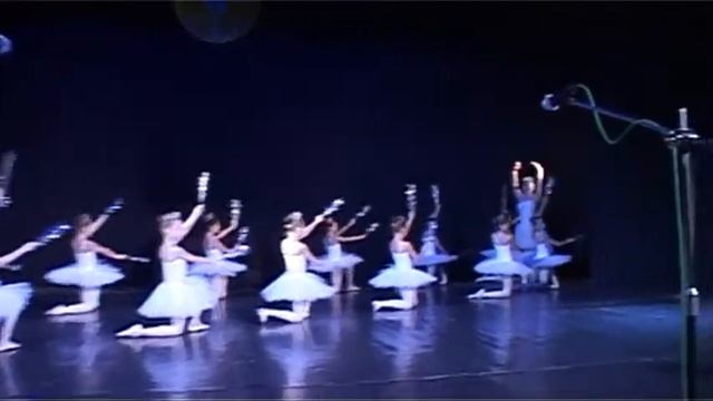 Танец "Снежная фантазия". Балетная студия "Солнышко" (”Soarele”) смотреть онлайн