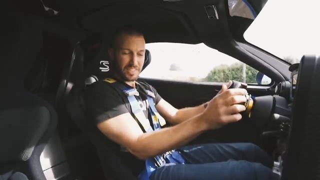 we drive a McLaren Senna GTR in a McDonalds Drive Thru / The Supercar Diaries смотреть онлайн