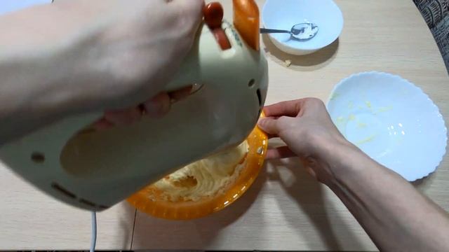 Как приготовить капкейки |Сникерс| крем и карамель смотреть онлайн