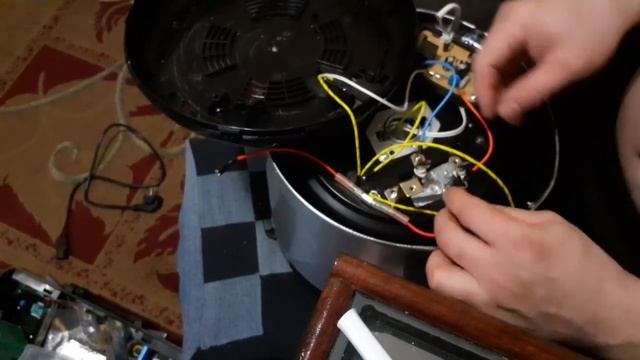 Redmond Rmc-m26 мультиварка після жарки вимкнулась і невключається