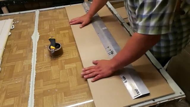 Упаковка гипсовой плитки. Изготовление коробки и упаковка готовой гипсовой плитки. смотреть онлайн