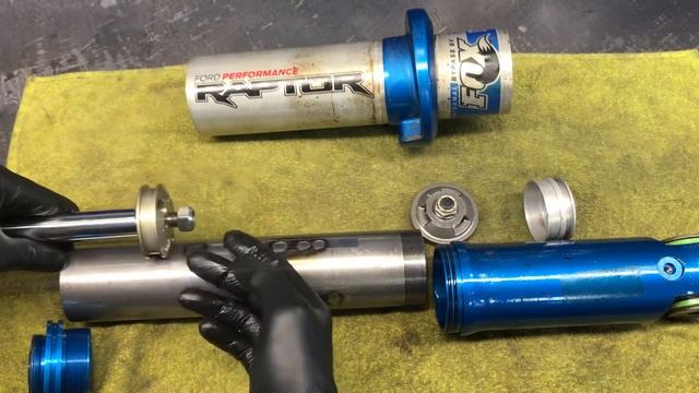 Fox 2.5 9 stage internal bypass смотреть онлайн