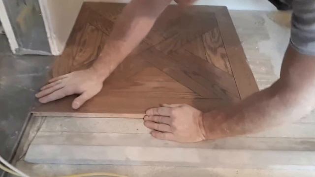 Стыковка без порога паркета и керамогранита. Ремонт квартиры в ЖК "Смольный парк" смотреть онлайн