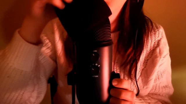 ASMR - FAST And AGGRESSIVE MIC COVER PUMPING, SWIRLING, Rubbing With ITA/ENG Soft Spoken 😍