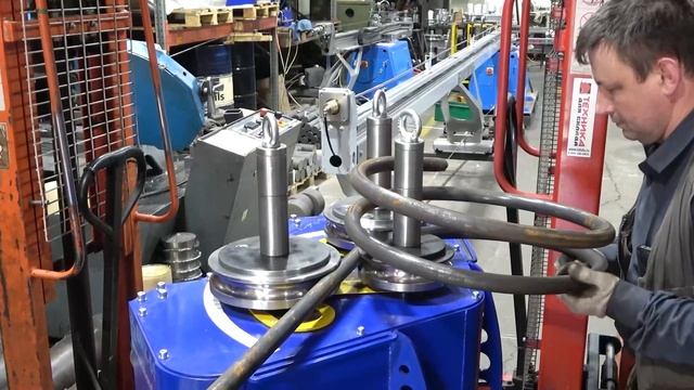 Навивка спирали змеевика из стальной трубы 32х3мм на 3-х роликовом трубогибе 3RE-80 производства БМ смотреть онлайн