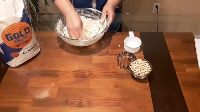 Необычные песочные кольца с арахисом. смотреть онлайн