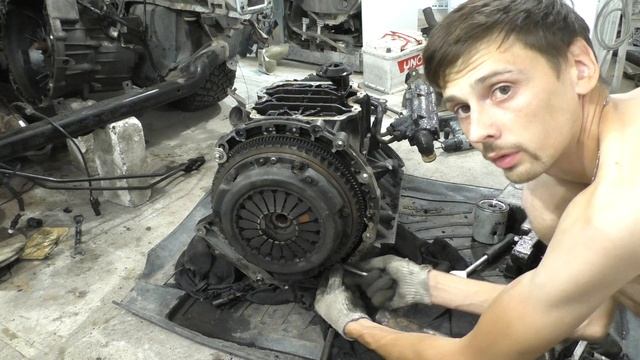 Rover 75 2.0 . Разборка двигателя , ПОРШНЕВЫЕ КОЛЬЦА СКОНЧАЛИСЬ смотреть онлайн